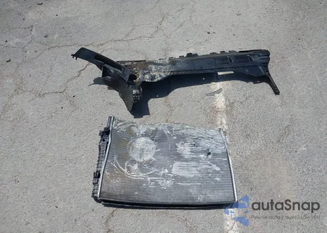 2019 Volkswagen Tiguan 2.0T Se/2.0T Sel/2.0T Sel R-Line/2.0T Sel R-Line Black z USA, uszkodzony, nr VIN 3VV2B7AX1KM083608